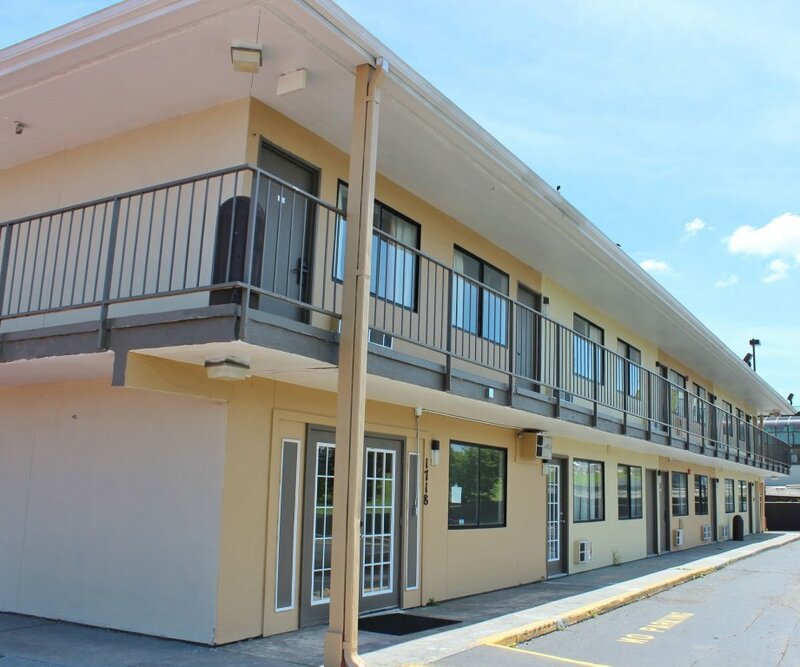 Гостиница Rodeway Inn & Suites в Колумбии