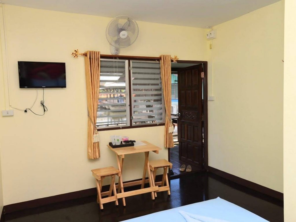 Фото The Best Riverside Guesthouse Kanchanaburi