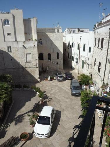 Hotel Piazzetta Scolanova, Trani, photo