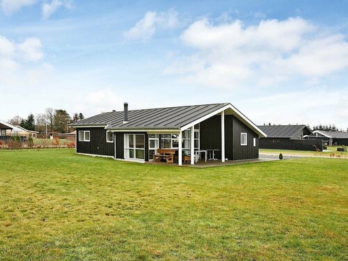 Жильё посуточно Cosy Holiday Home in Hadsund With Sauna