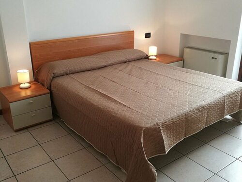 Жильё посуточно Snug Holiday Home in Lazise with Heating near Lake Garda