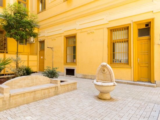 Фото Lisianthus Apartments