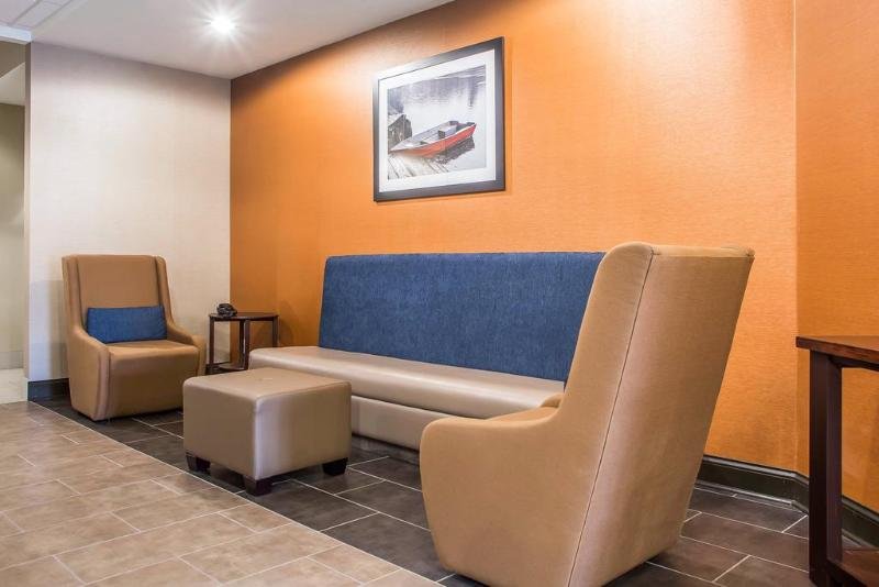 Фото Comfort Inn Hammond I-94