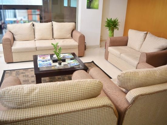 Фото Deluxe 4br Penthouse by Unique Towers