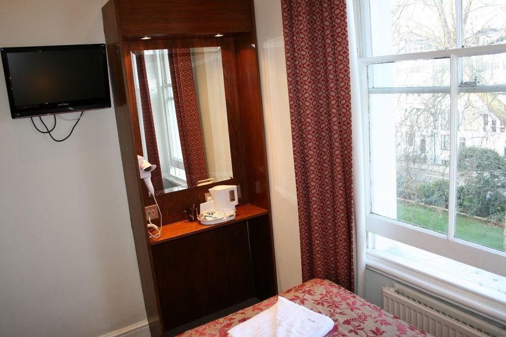 Фото Wedgewood Hotel