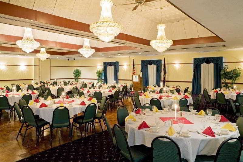 Фото Days Inn & Suites by Wyndham Lebanon Pa