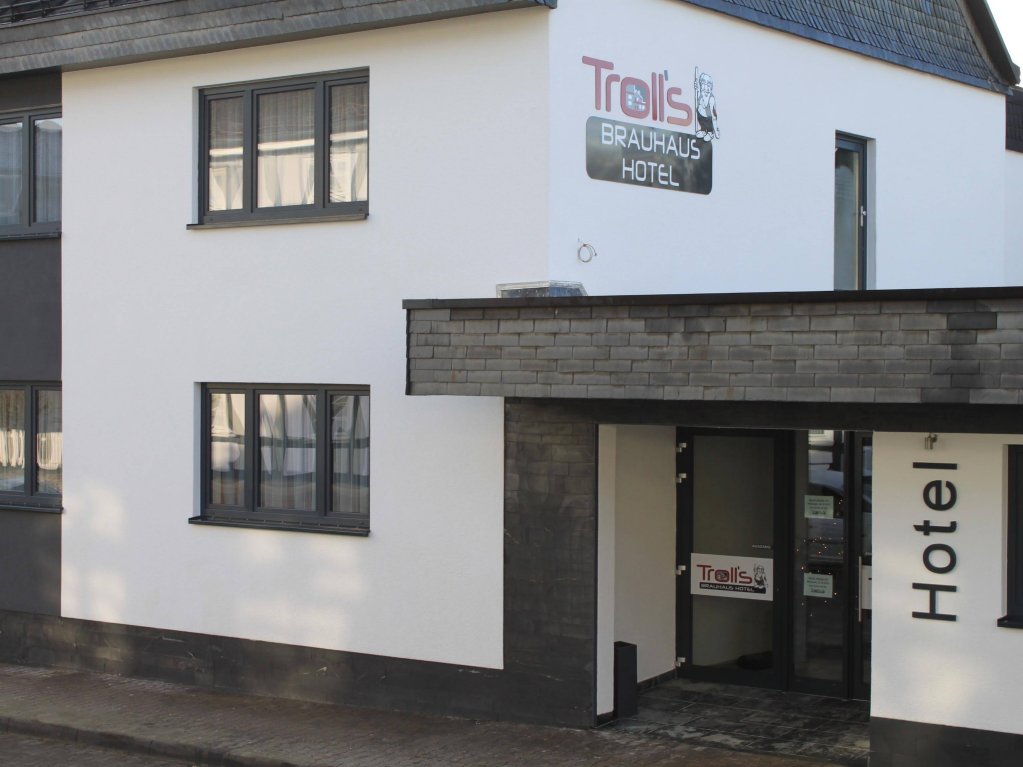 Фото Troll's Brauhaus Hotel