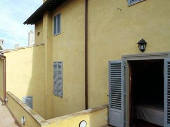 Фото B&B Palazzo Al Torrione 2