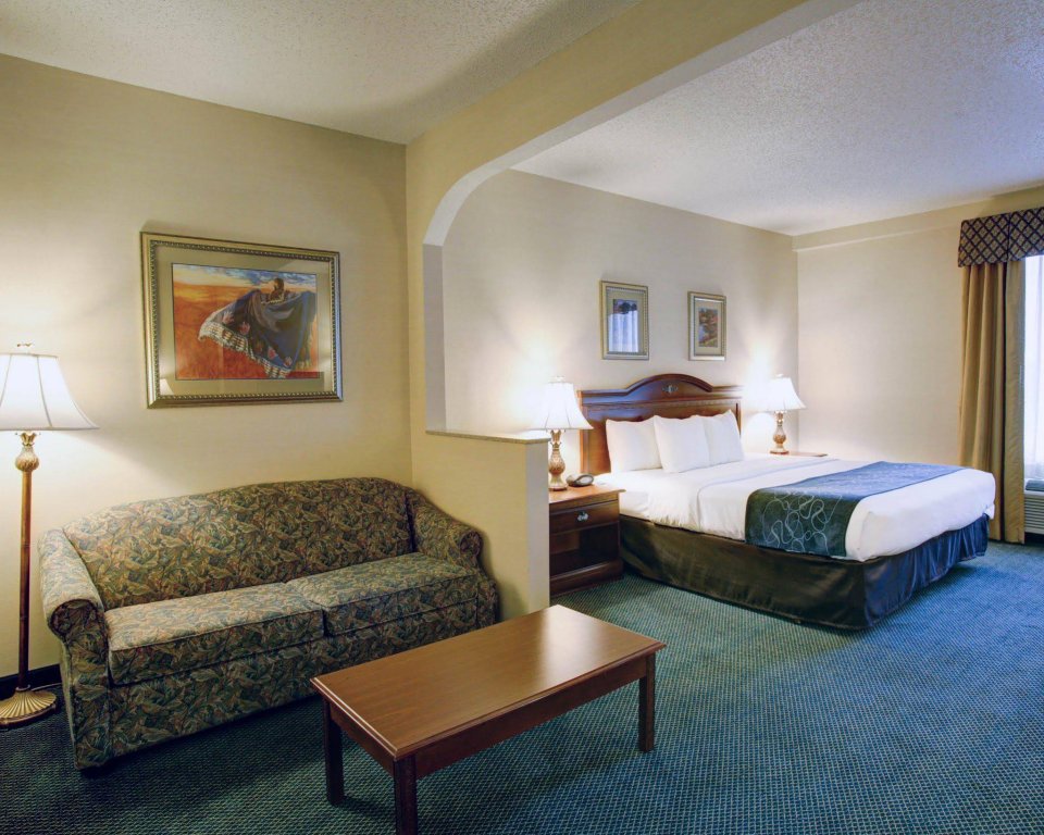 Фото Comfort Suites Waco Near University Area