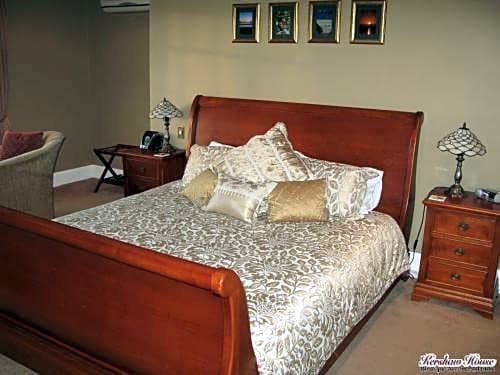 Фото Kershaw House Boutique Accommodation