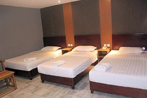 Фото Hotel Mustika Senen