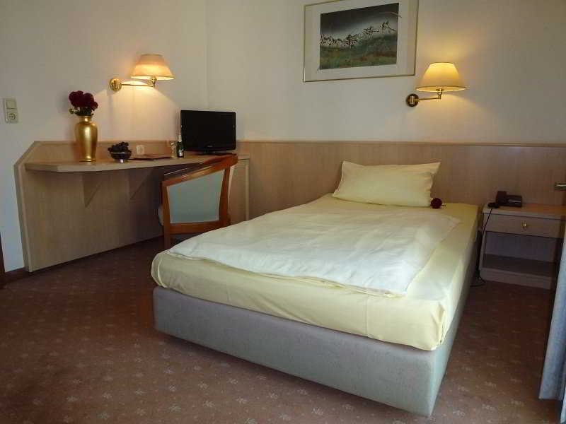 Фото Hotel Rheinischer Hof