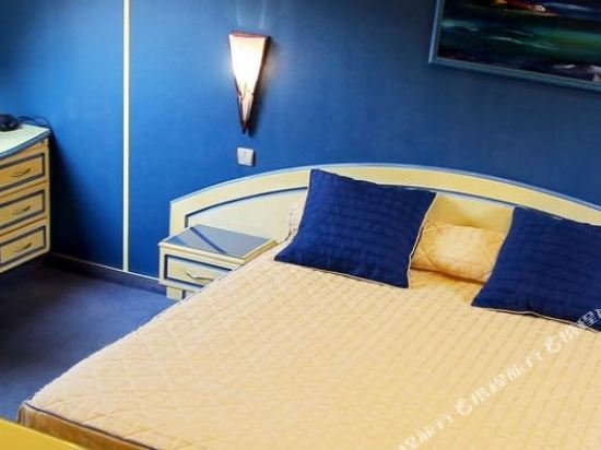 Фото Les Reflets Jaunes