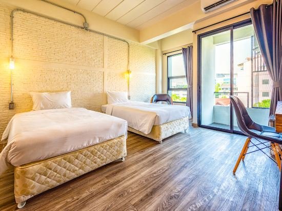 Фото Bangkok Oasis Hotel