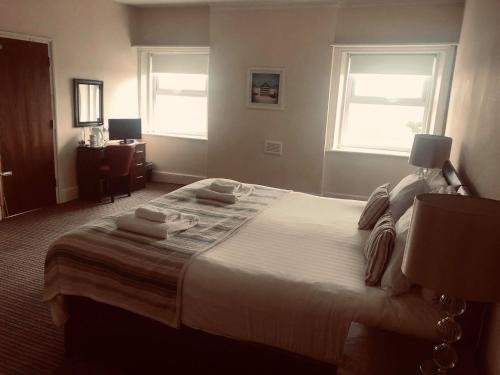 Фото The New Brighton Hotel