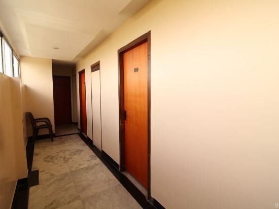 Фото Hotel Naveen