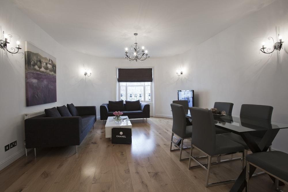 Фото Apple Apartments Hyde Park