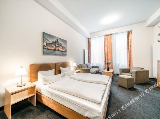 Фото Aparthotel Neumarkt