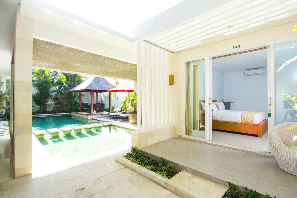 Фото Apple Villas & Apartments