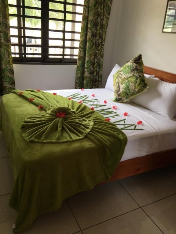 Фото Creole Breeze Self Catering Apartments