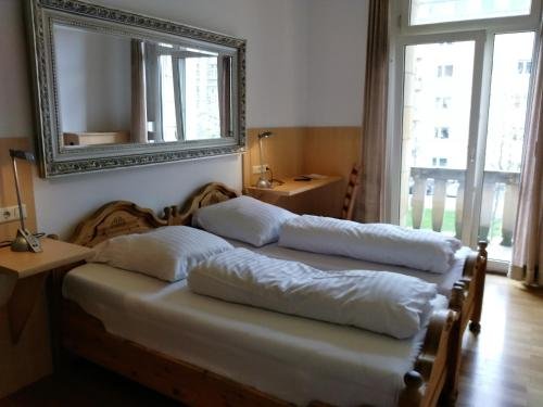 Фото Wasserturm Hotel