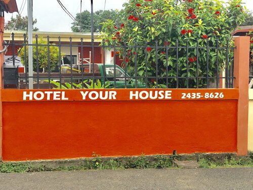 Гостиница Hotel Your House в Алахуэла