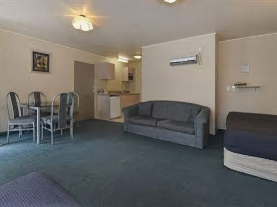 Фото Geneva Motor Lodge