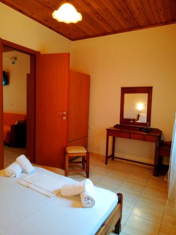 Фото Koulouris Apartments