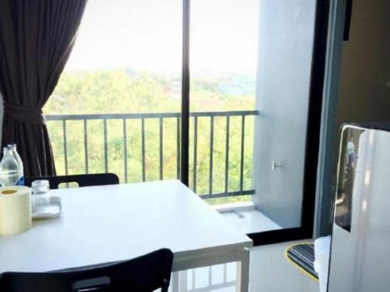 Фото Promsook Apartment