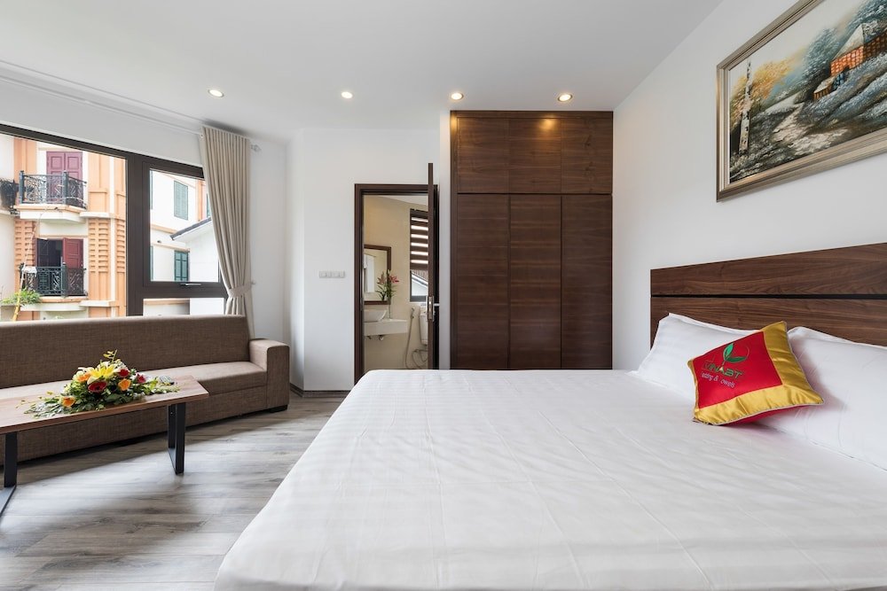Фото Granda West Lake Apartment