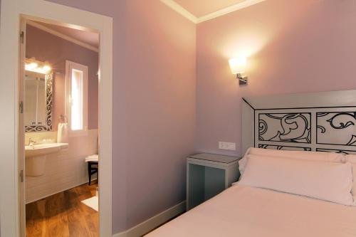 Фото Hostal los Castañuelos