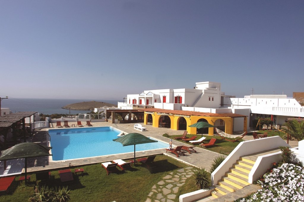 Фото Mr & Mrs White Tinos