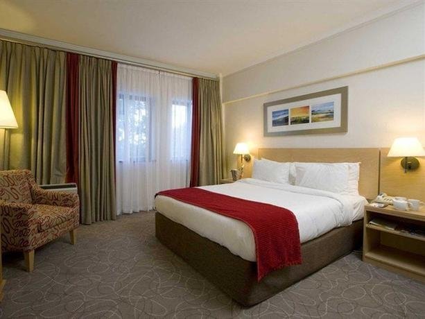 Фото SunSquare Cape Town Gardens