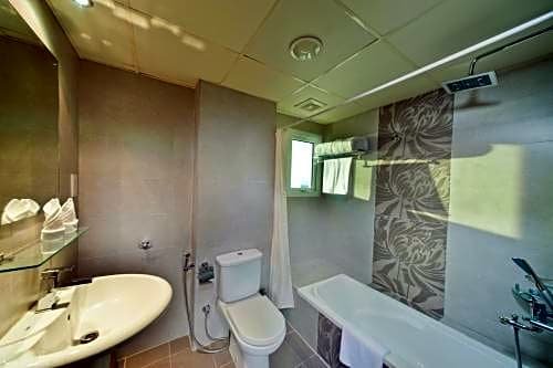 Фото Al Hail Waves Hotel Managed by Centara