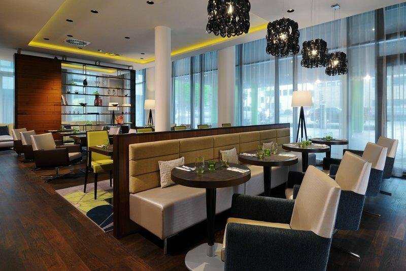 Гостиница Courtyard by Marriott Cologne в Кёльне