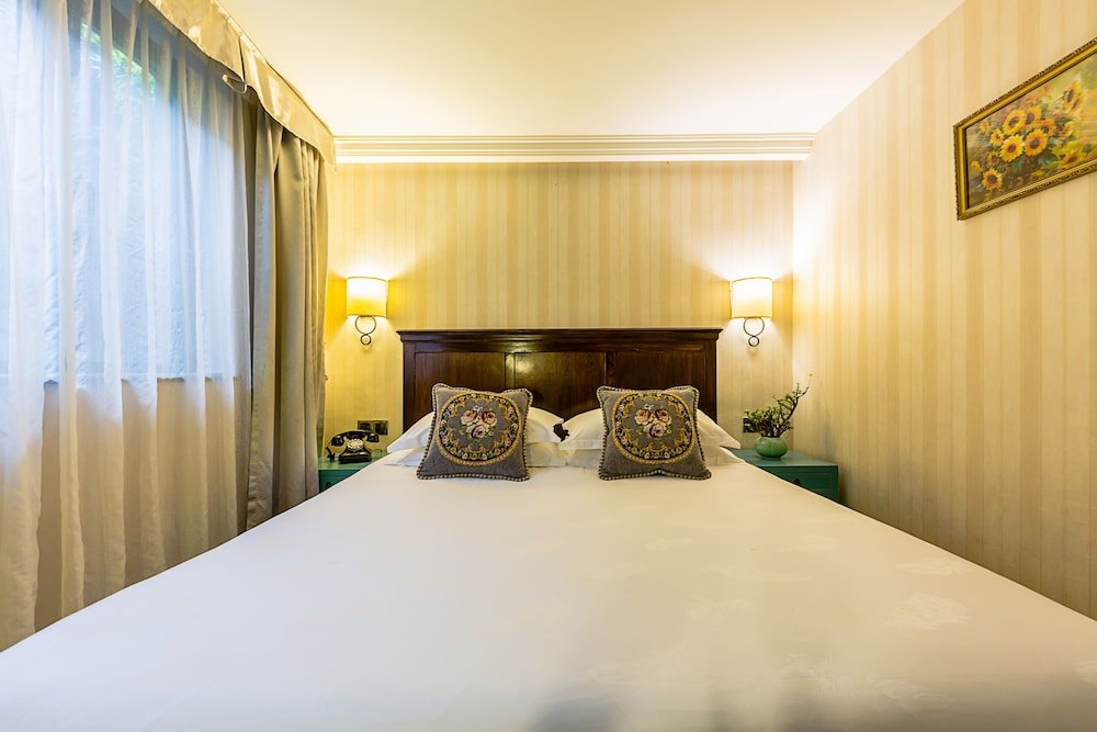 Фото Wuyang Boutique Hotel - Hefang Street