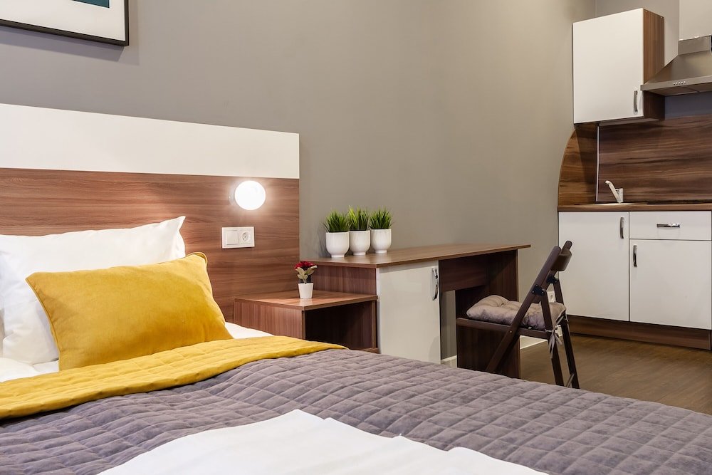 Фото Демократ Невский 130