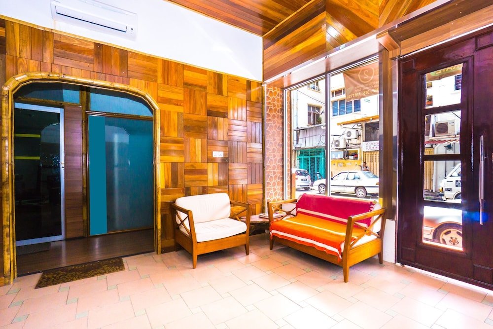 Фото Oyo 210 Hotel Five 2