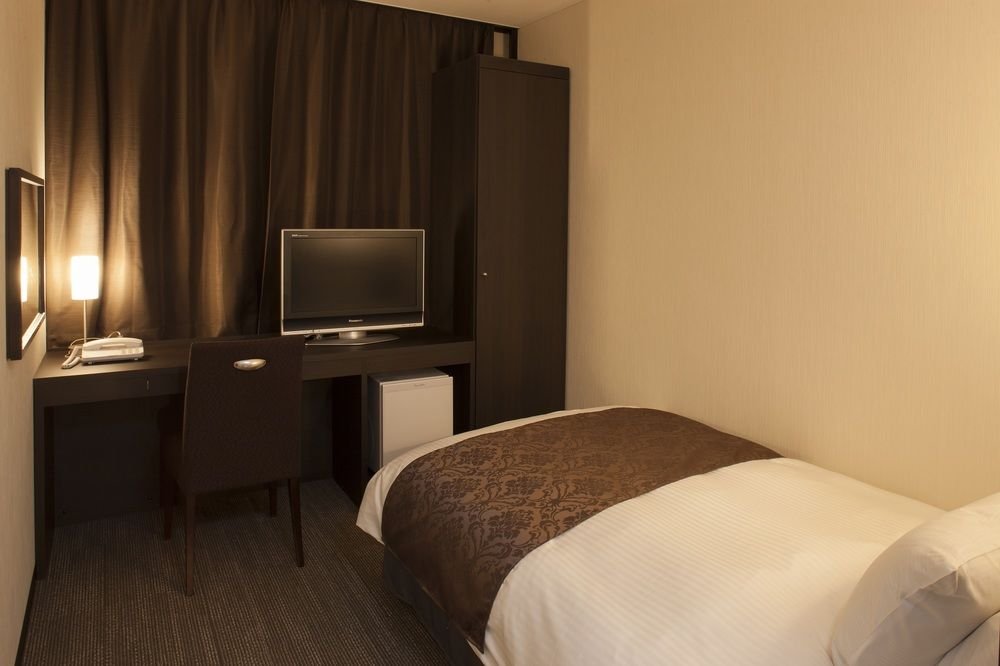 Фото Kyoto Tower Hotel