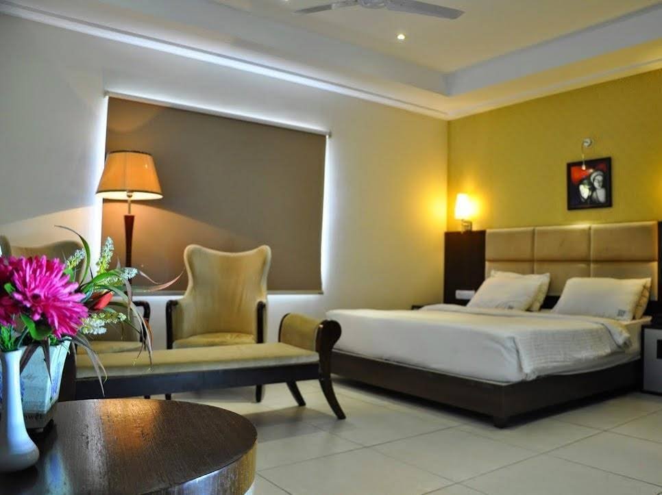 Фото отеля 2