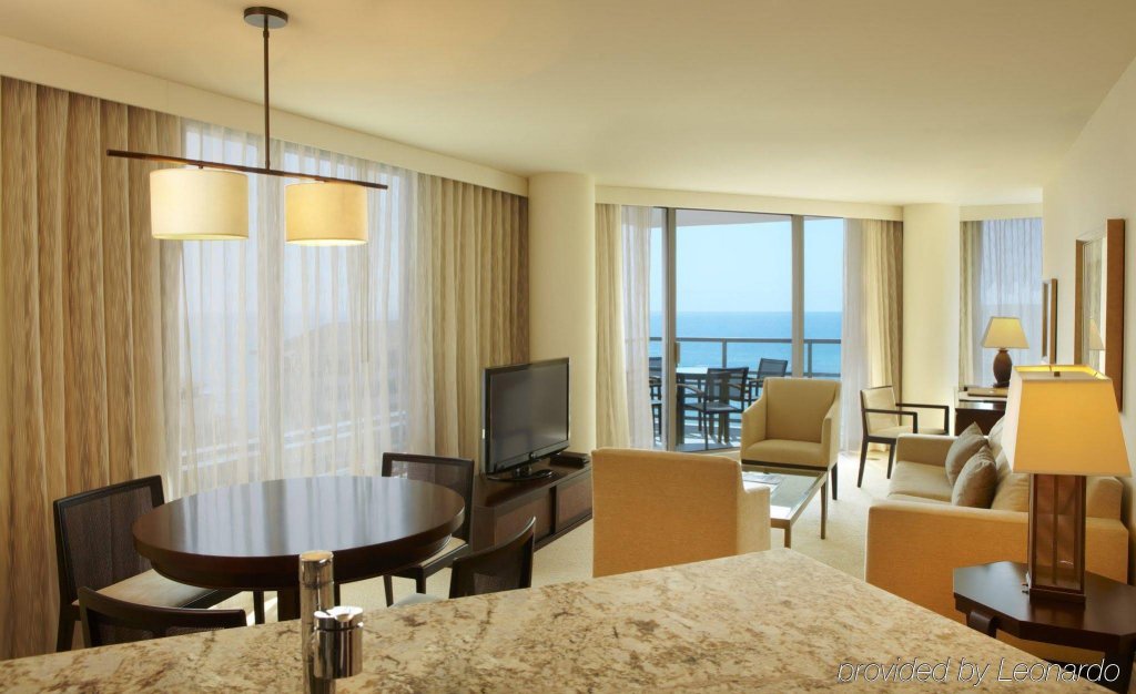 Фото Trump International Hotel Waikiki