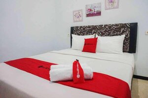 RedDoorz near Velodrome Malang 2 (East Java, Malang City, Jalan Ki Ageng Gribig), hotel