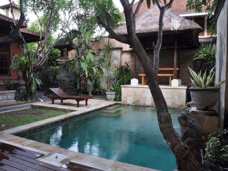 Фото Blanjong Home Stay