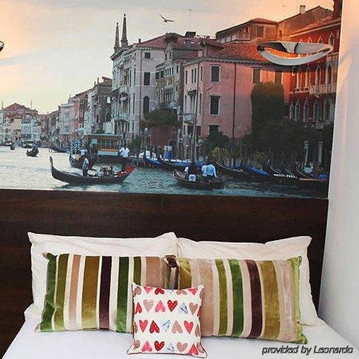 Фото Exhibition Court Hotel 4