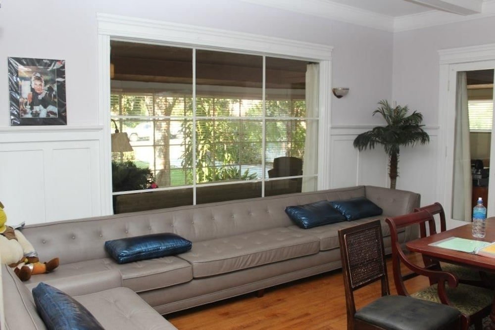 Фото Orange Drive Hostel