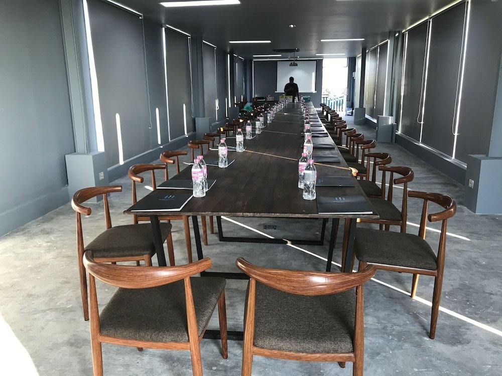 Фото Wh Hotel & Service Apartment