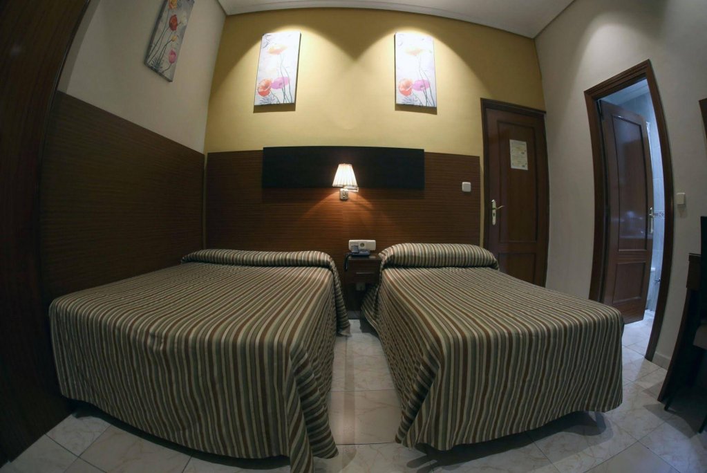 Фото Hostal Cervelo