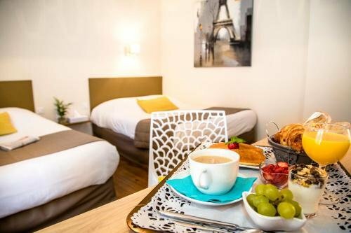 Гостиница Hôtel de La Pommeraie в Ле-Мане