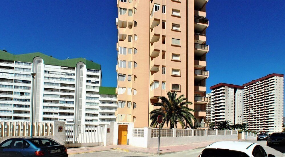 Фото Apartamentos Esmeralda Suites