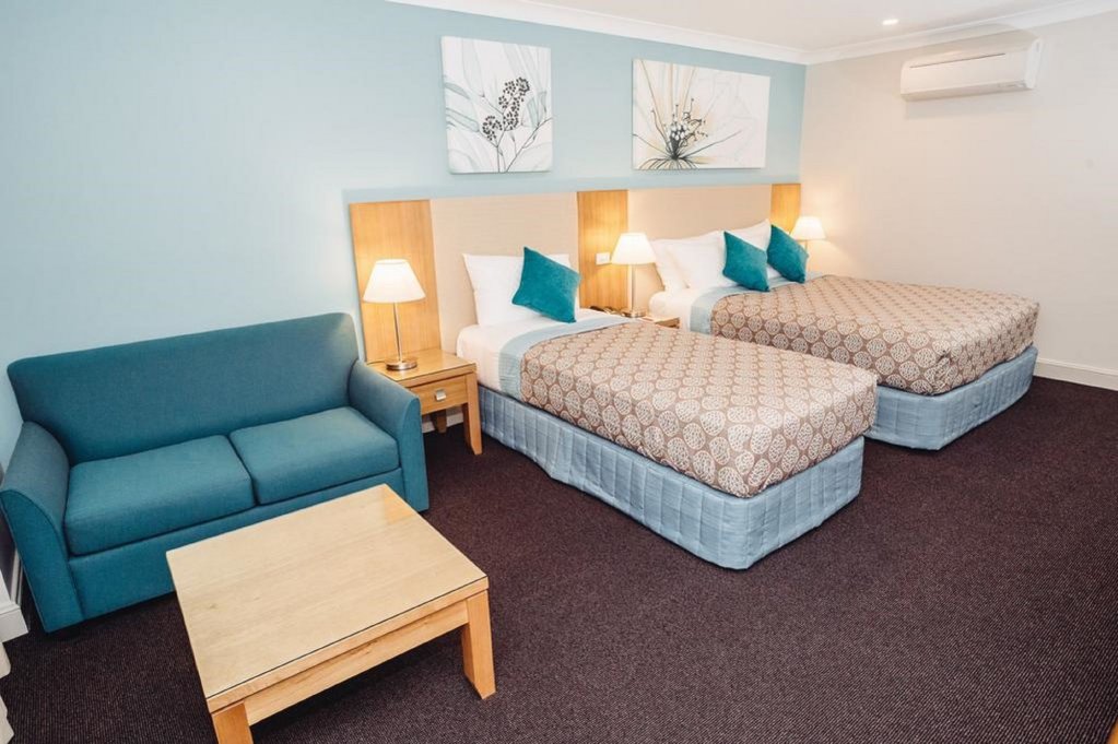 Фото Heritage Inn Bathurst